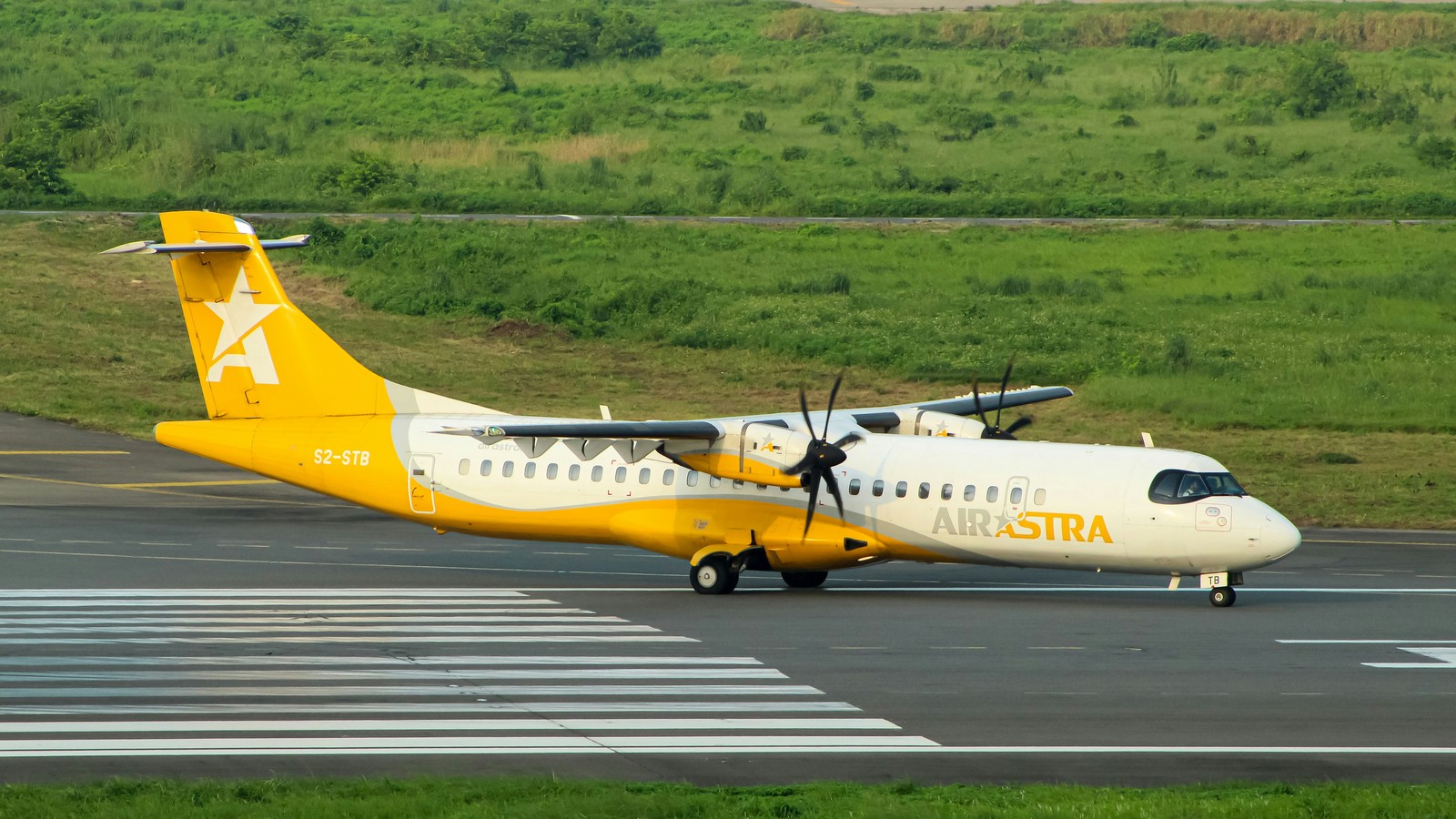 ATR 72 regional turboprop aircraft