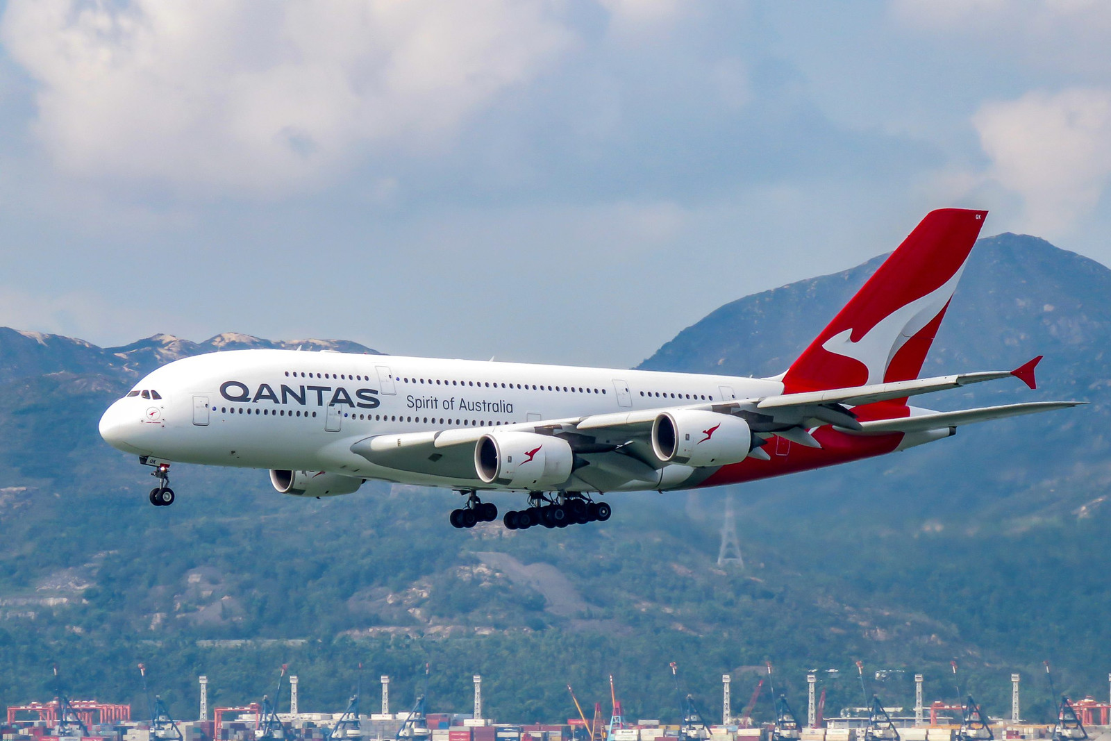 Qantas brings forward A380 phase-out to 2028