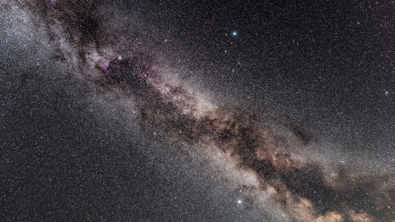 The easiest way to learn the summer night sky starts with these 3 stars