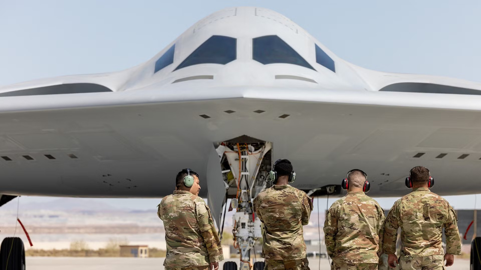 Do B-21 Raider Pilots Make The Same As F-35 Pilots?