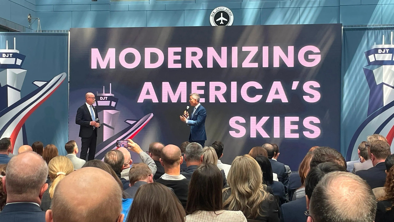 FAA’s Rollout of SMART AI System Left Out ATC Union