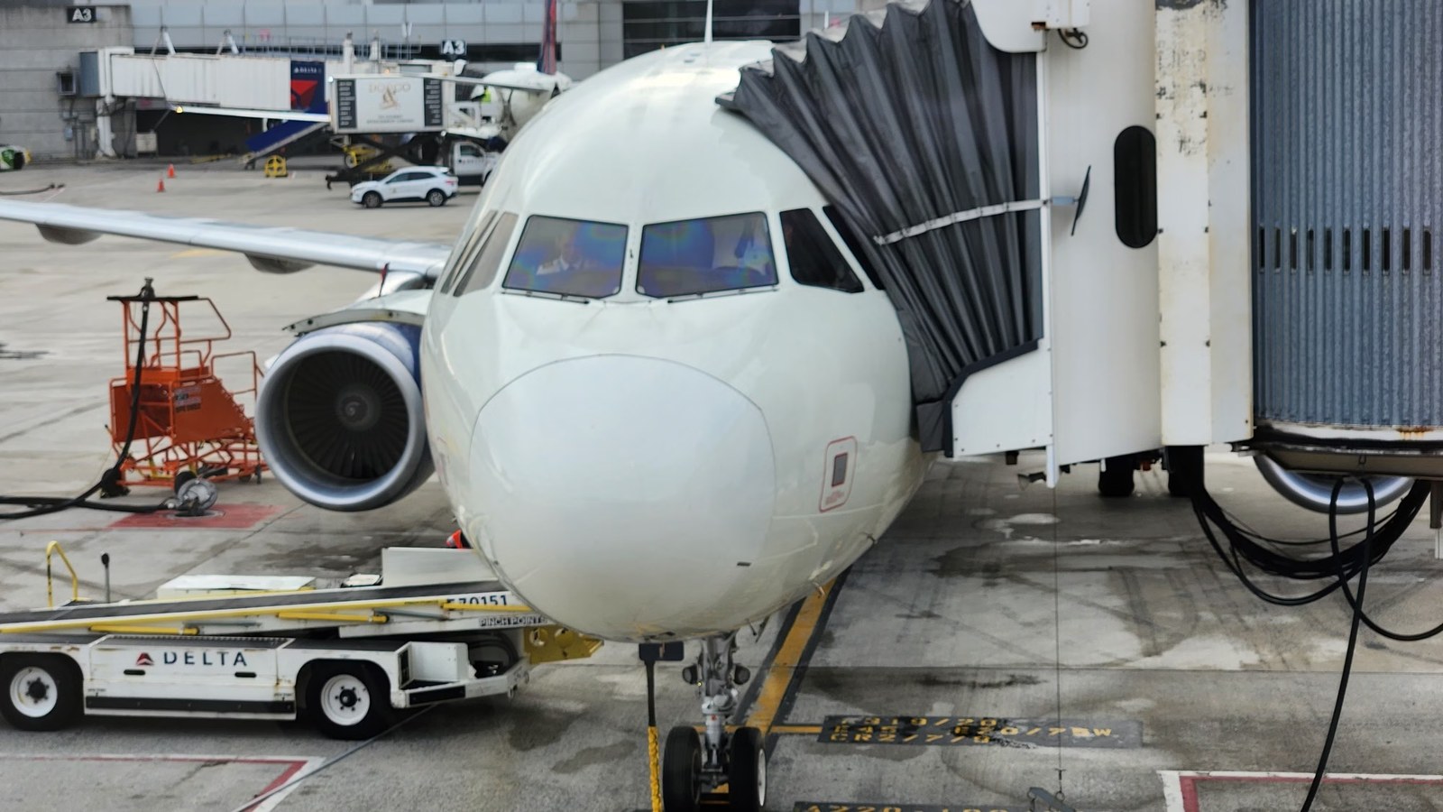 Why Do Pilots Use The Term "Roger" Instead Of "Yes"?