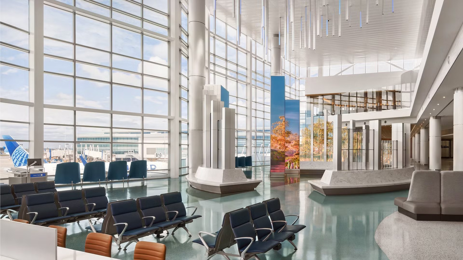 United Airlines Unveils 54,000 Square-Foot Lounge As Part Of Houston’s Terminal B Overhaul