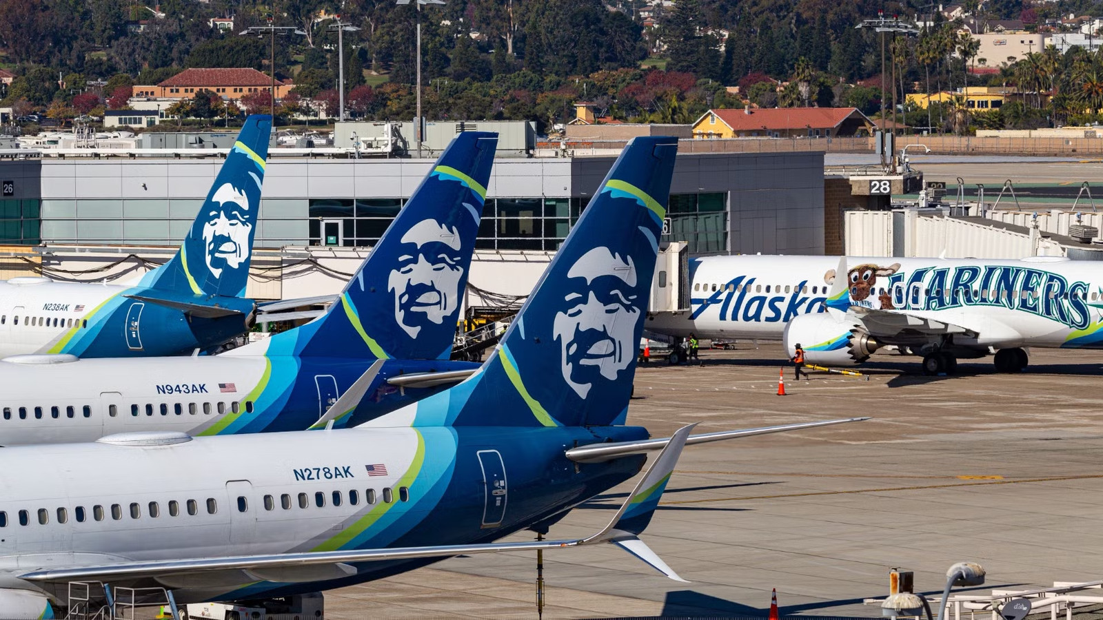 Alaska Airlines Settles $500,000 Lawsuit After Refusing Military Leave For Over 160 Pilots