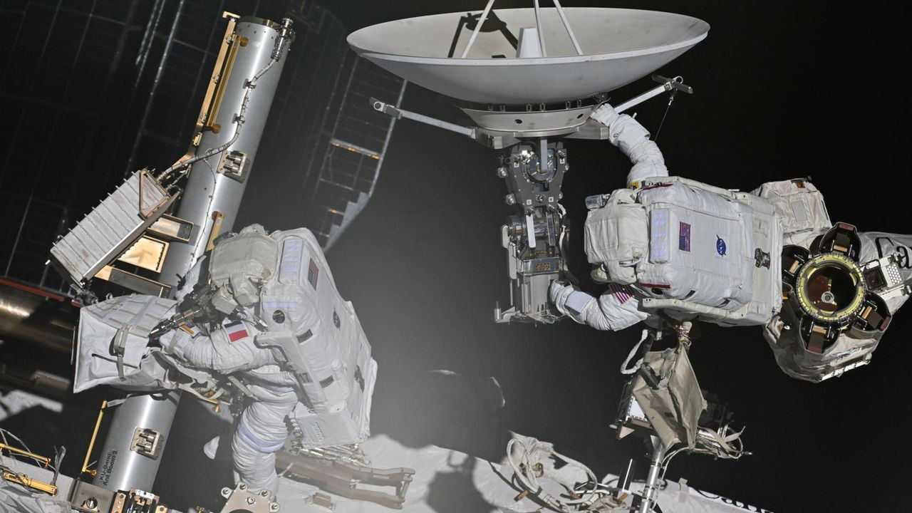 Astronauts make history repairing the ISS | Space photo of the day for Aug. 25, 2026