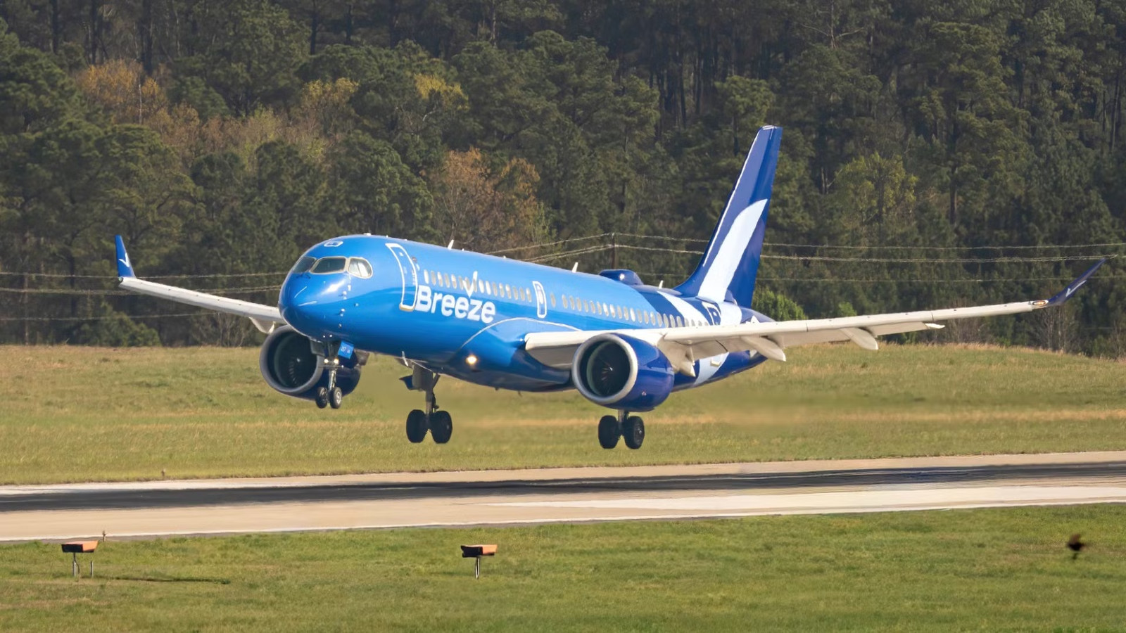 Breeze Airways Confirms It's Pulling Out Of This Major US Airport: See Flights Now