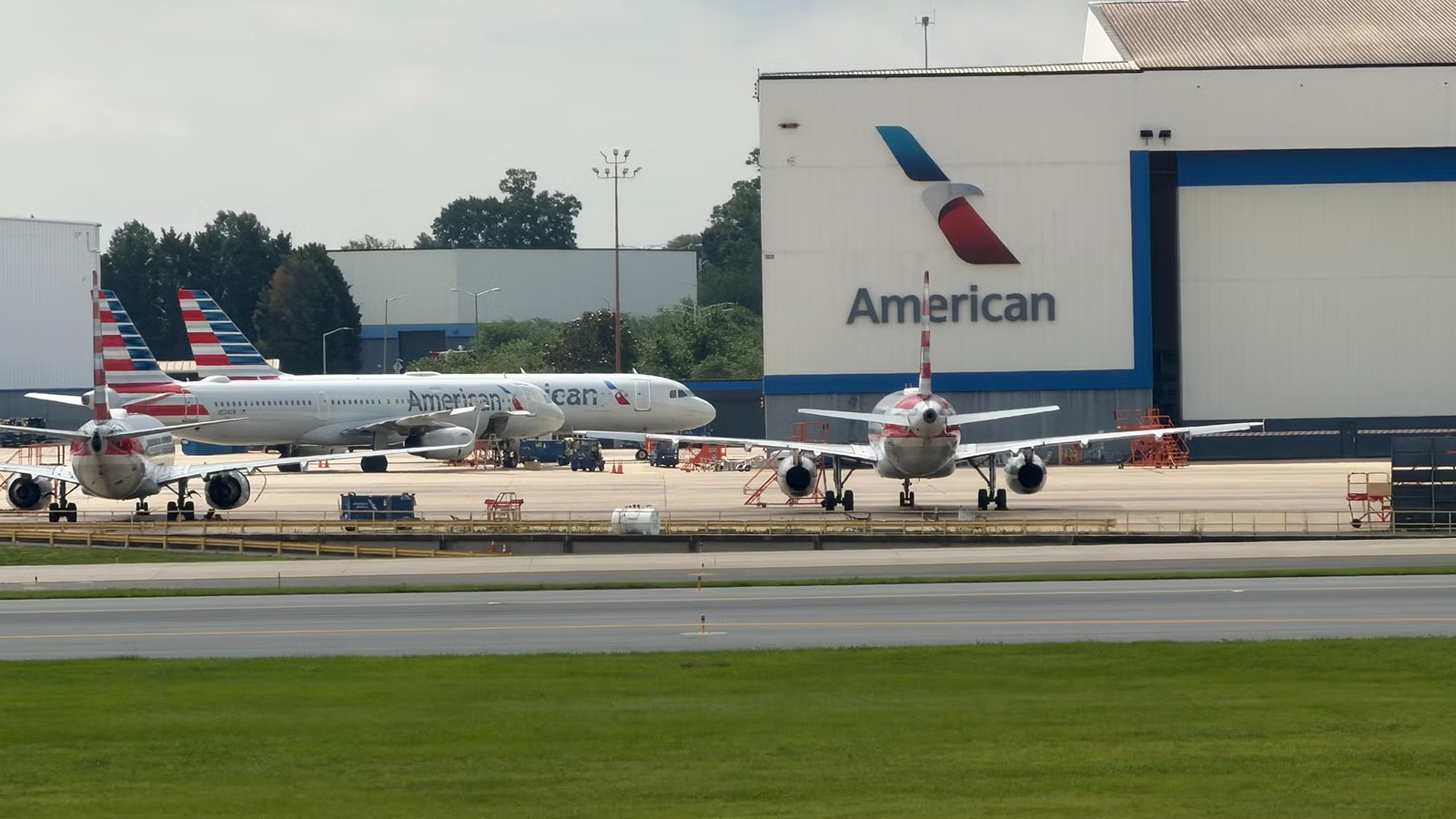 American Airlines Offering Unpaid Leaves Of Absence Because It Has Too Many Flight Attendants