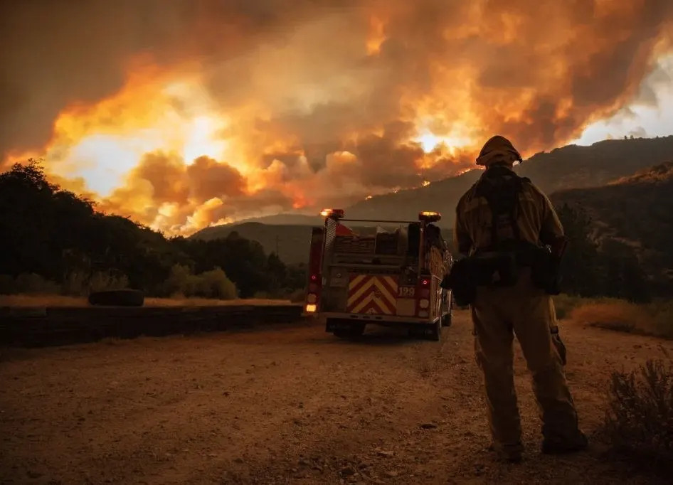Eyes in the Sky: How Pilots Assist ATC During Fire Season