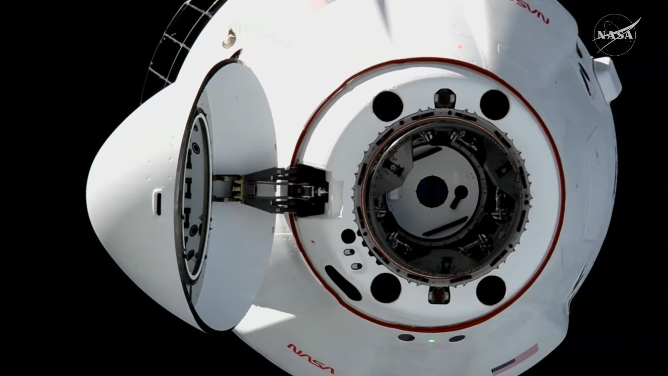 SpaceX Cargo Dragon delivers more than 6,000 pounds of supplies to the ISS