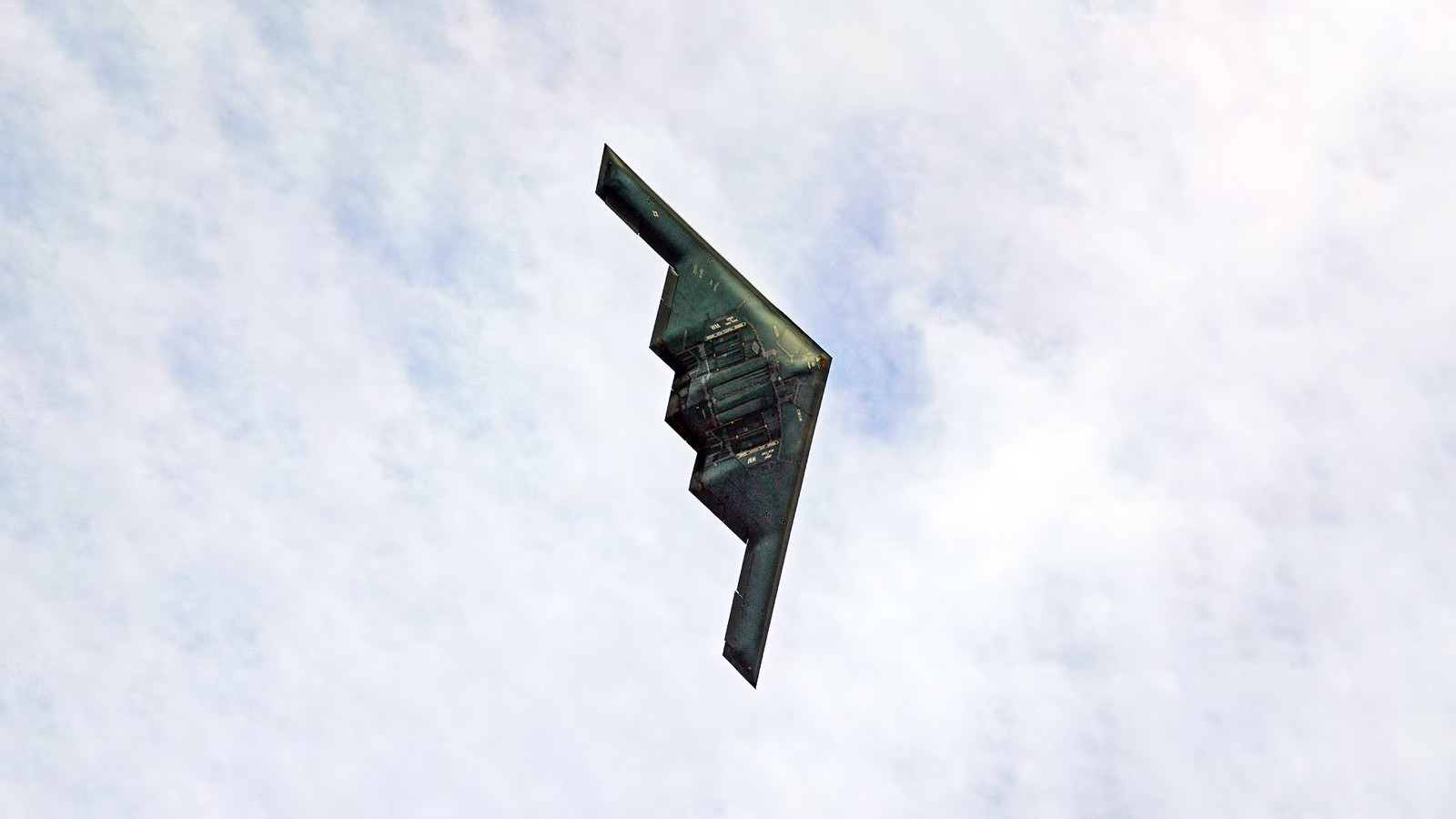Why The USAF Almost Never Launches The B-1B, B-2, & B-52 Together From One Base