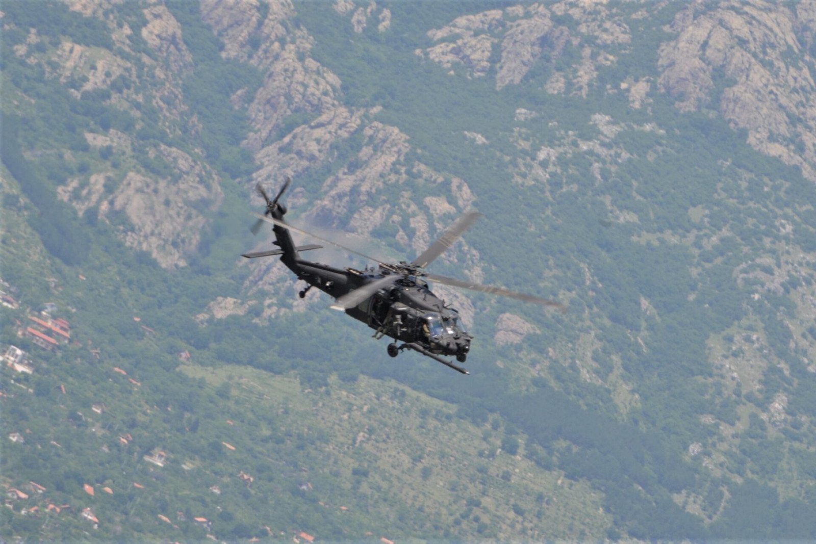 US Army special operations Black Hawk comes down near Denver, crew unhurt