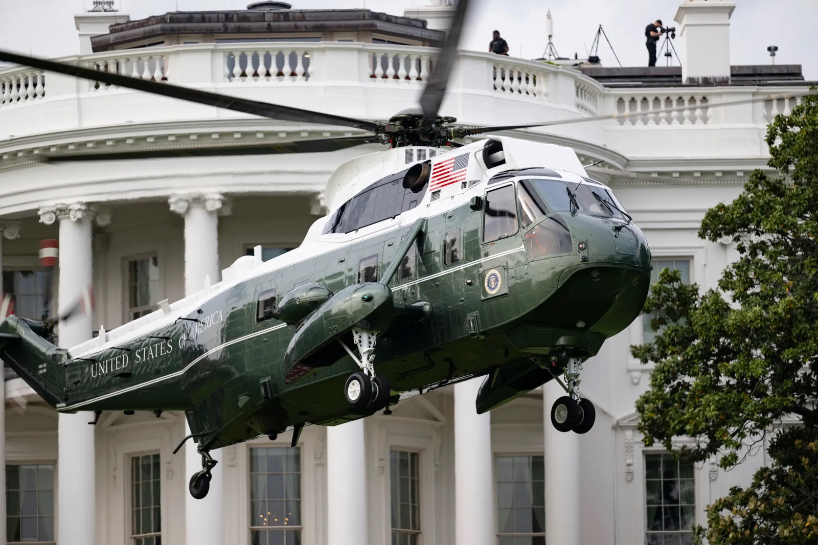 FAA Examines Loss of Separation Involving Marine One Near D.C.