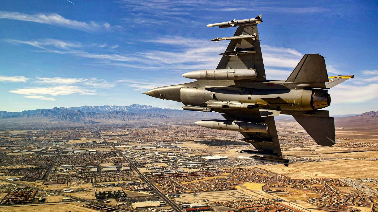 The US Air Force Picked The 50-Year-Old F-16 Over The F-35 To Test Autonomous Fighter Flight