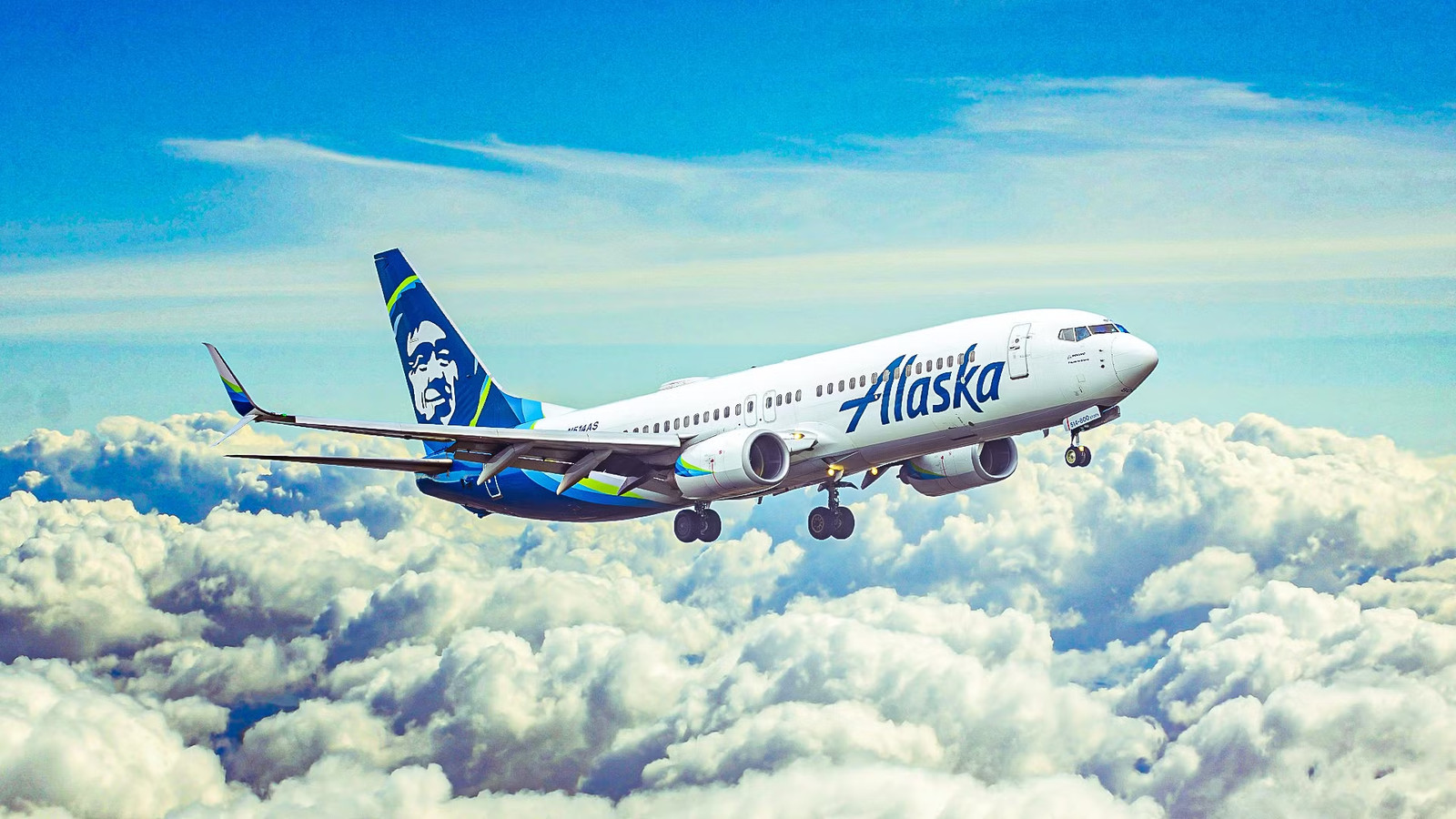 Why Alaska Airlines Picked A 25-Year-Old Boeing Design To Replace Hawaiian's 717 Fleet