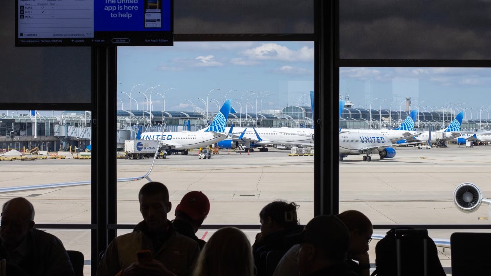 No Other Choice: United Airlines Drops 11 Routes From Chicago O’Hare Due To FAA Flight Caps