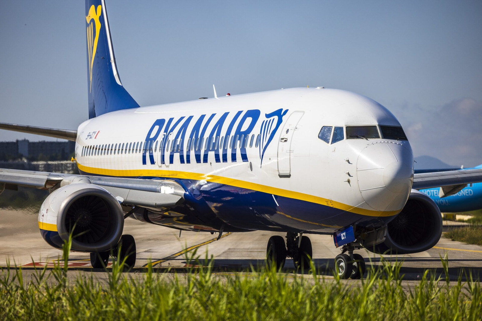 Ryanair axes 20 routes, six aircraft, in Belgium in row over aviation taxes