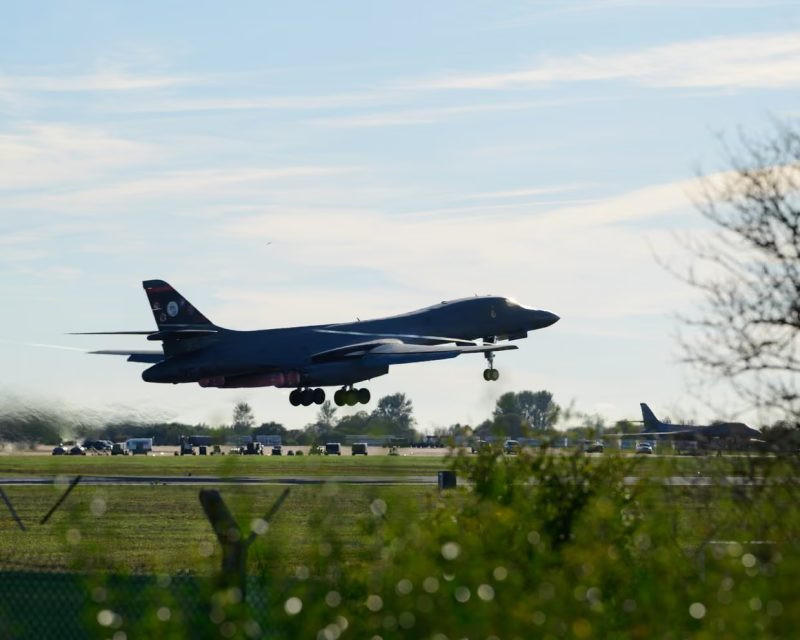 US Air Force extracts all B-1B bombers from RAF Fairford