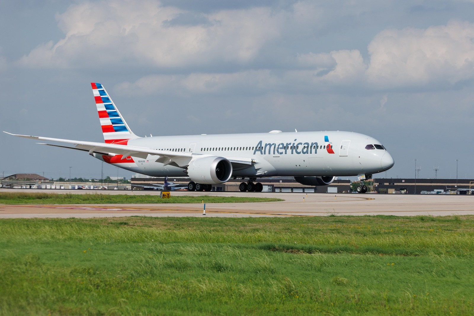 American to Use Starlink Across Mainline Fleet