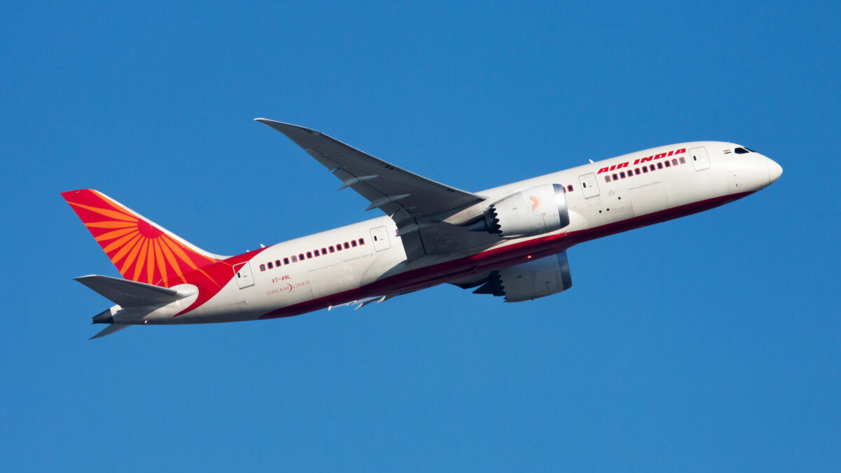 Pakistan extends airspace ban on Indian airlines