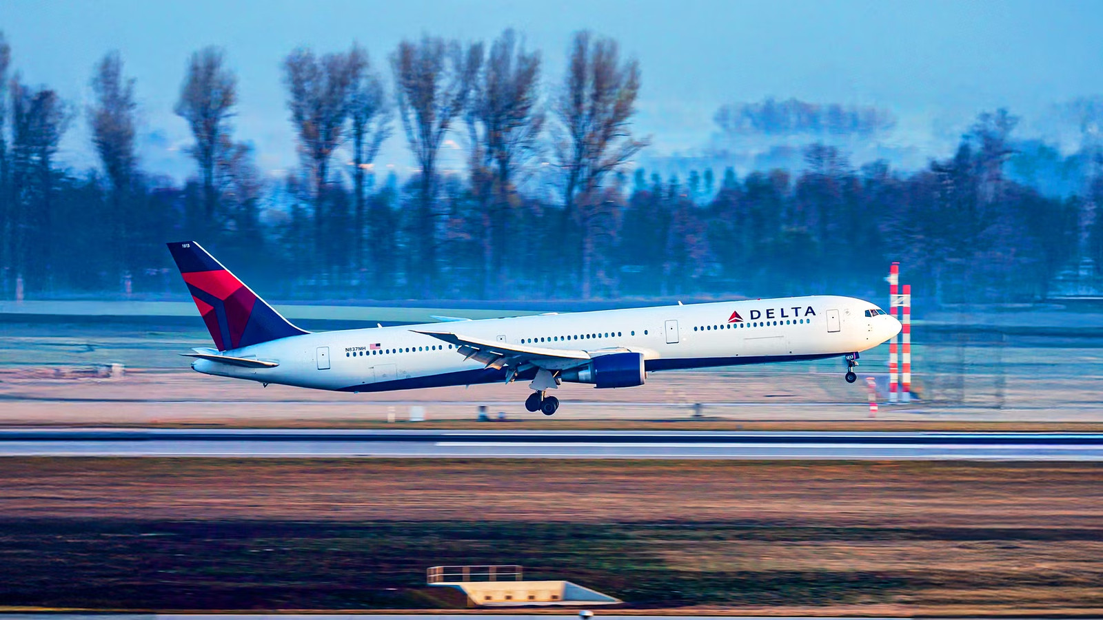 How Many Flights Does Delta Air Lines Operate Per Day In 2026?