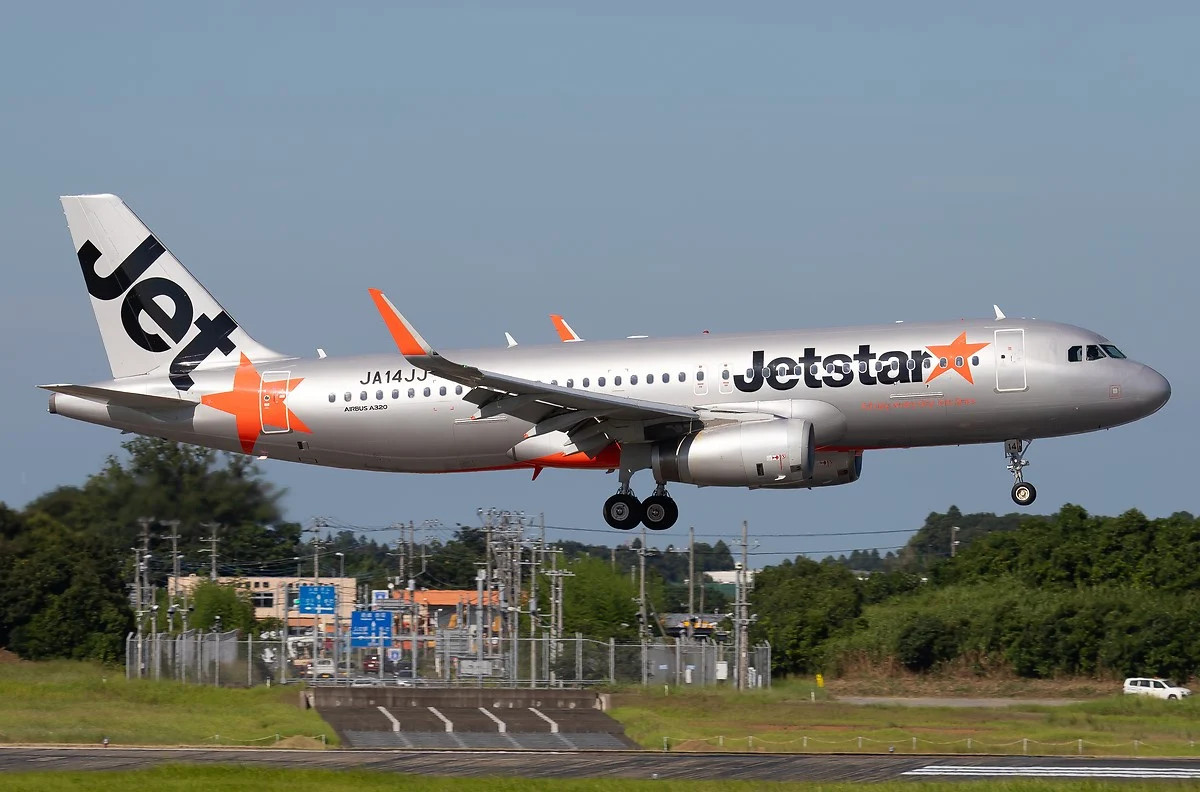 Qantas exits Jetstar Japan