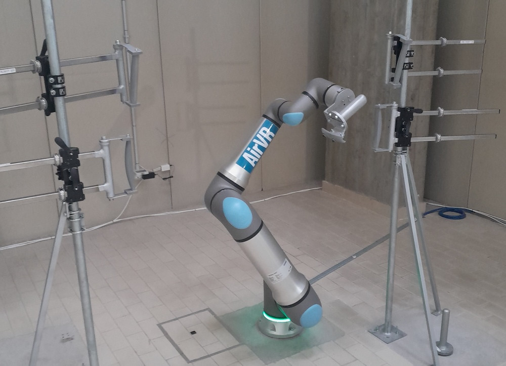 ITA to train cabin crew on door procedures using virtual-reality and robot arm
