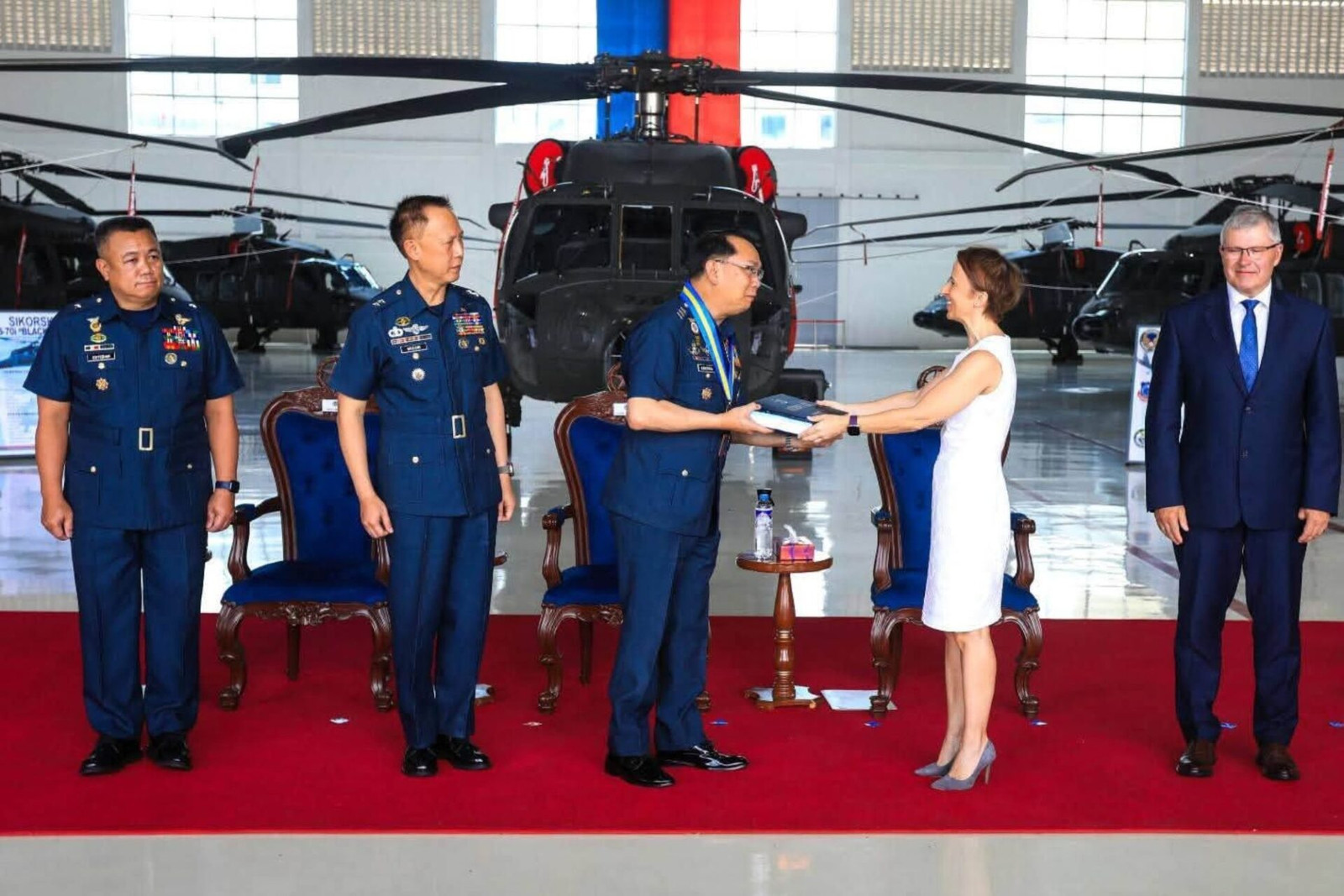 Philippines completes Black Hawk fleet, becomes largest S-70i operator globally