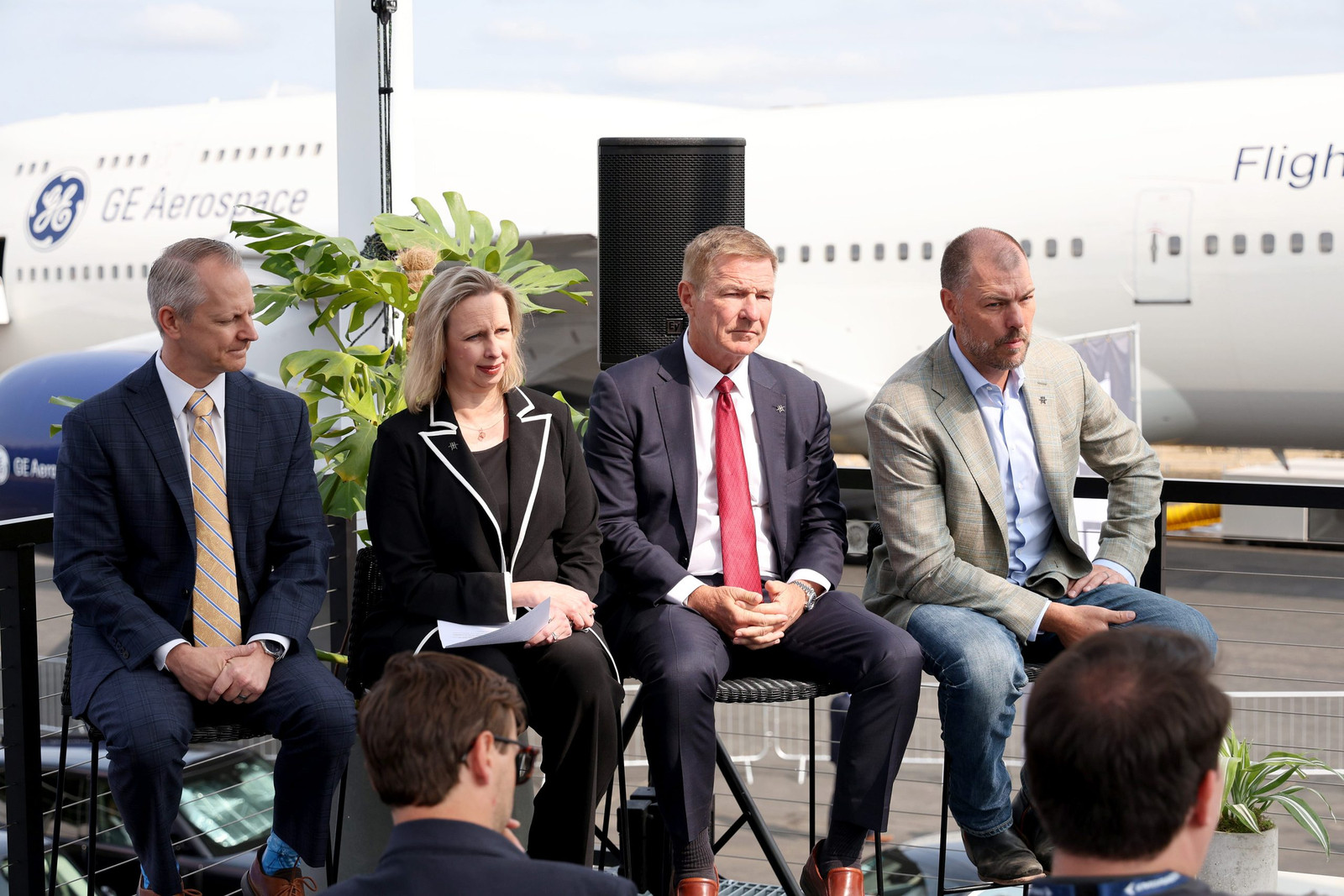 Former US Army chief touts tactical benefits of hybrid-electric rotorcraft