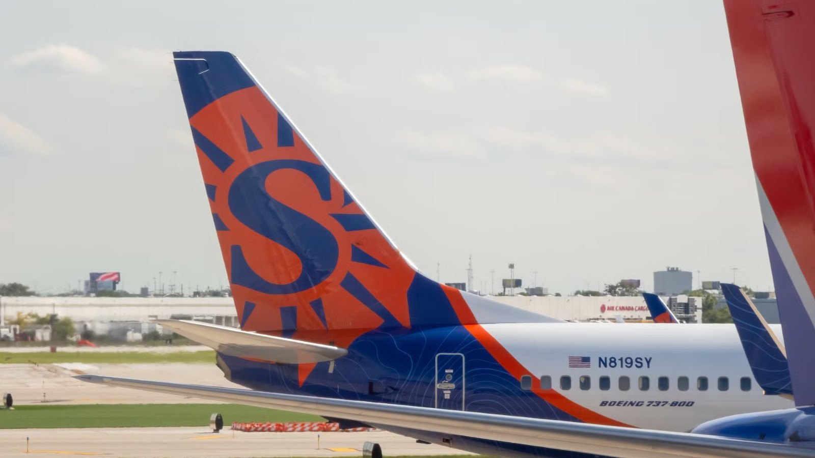 Sun Country Airlines Drastically Cut Flights Because Its Pilots Left For Delta, CEO Admits