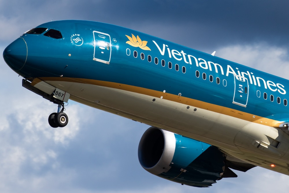 Vietnam 787-9 apparently damaged after laboured take-off from Munich
