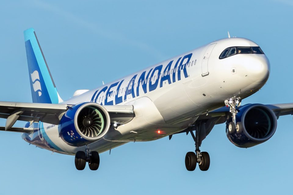 Icelandair mechanics threaten ‘indefinite’ strike