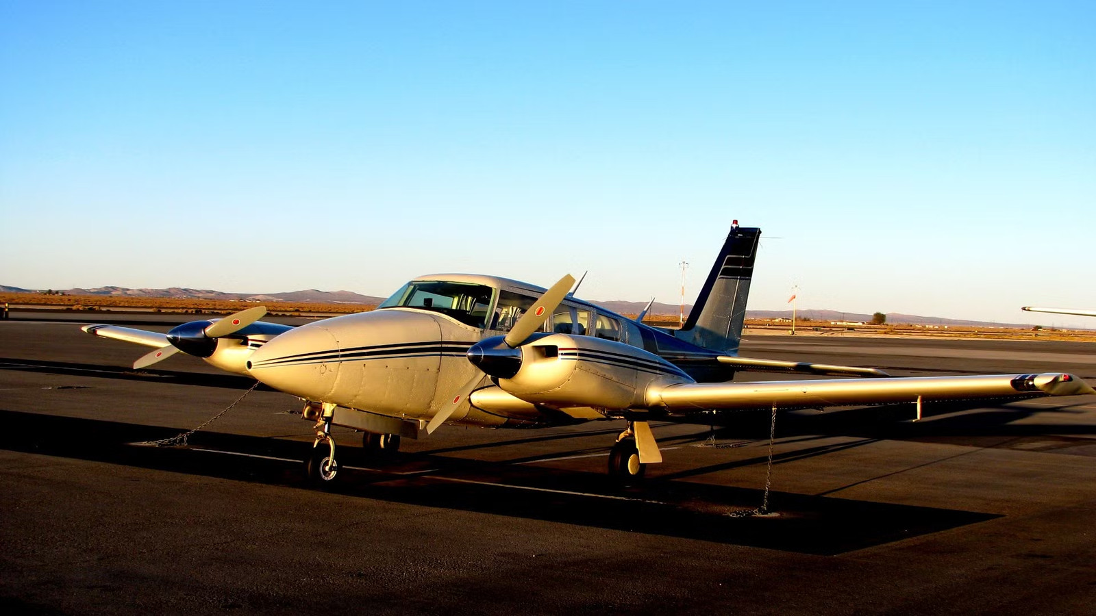 23-Year-Old Pilot Uninjured, Swims To Shore After Ditching Plane In Atlantic Ocean