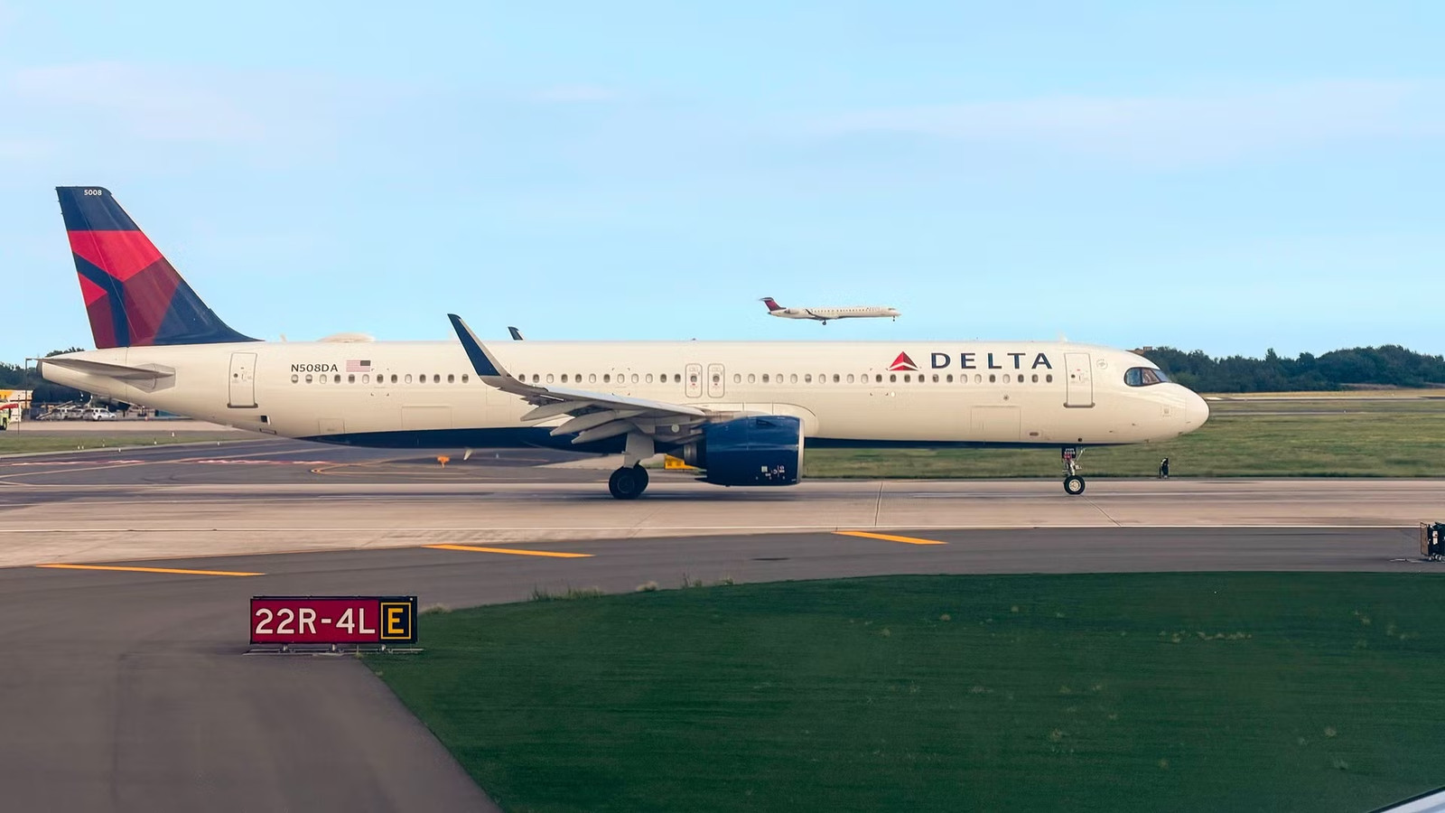 Delta Air Lines Passenger Allegedly Left With Severe Burns After Inflight Coffee Spill