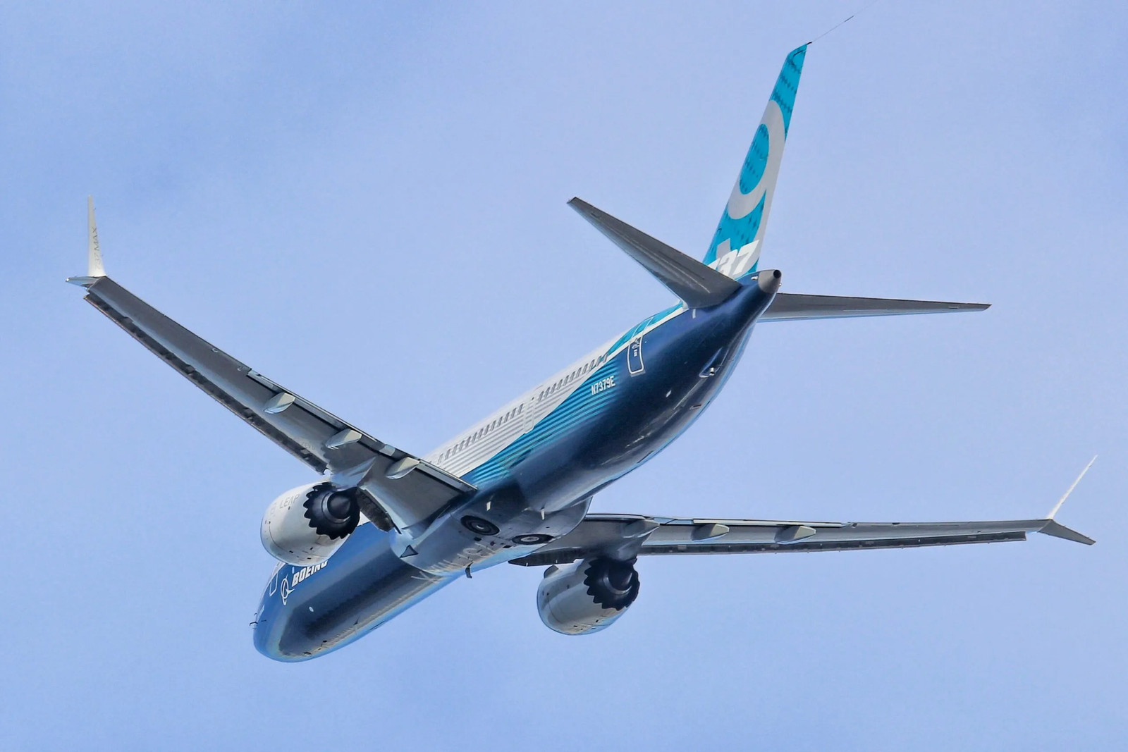 FAA Issues AD for Boeing Jet Fuselage Cracks