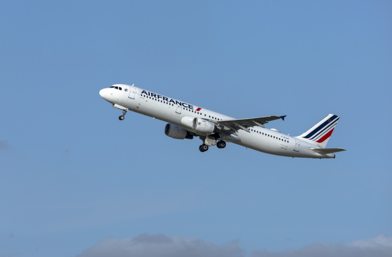 Air France to Transport Pope Leo During State Visit to France