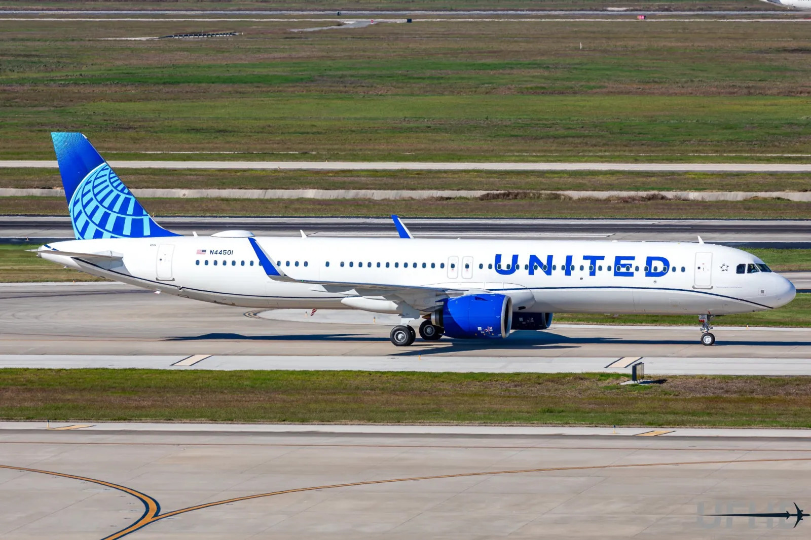 Report: United Approached Delta About Potential Merger