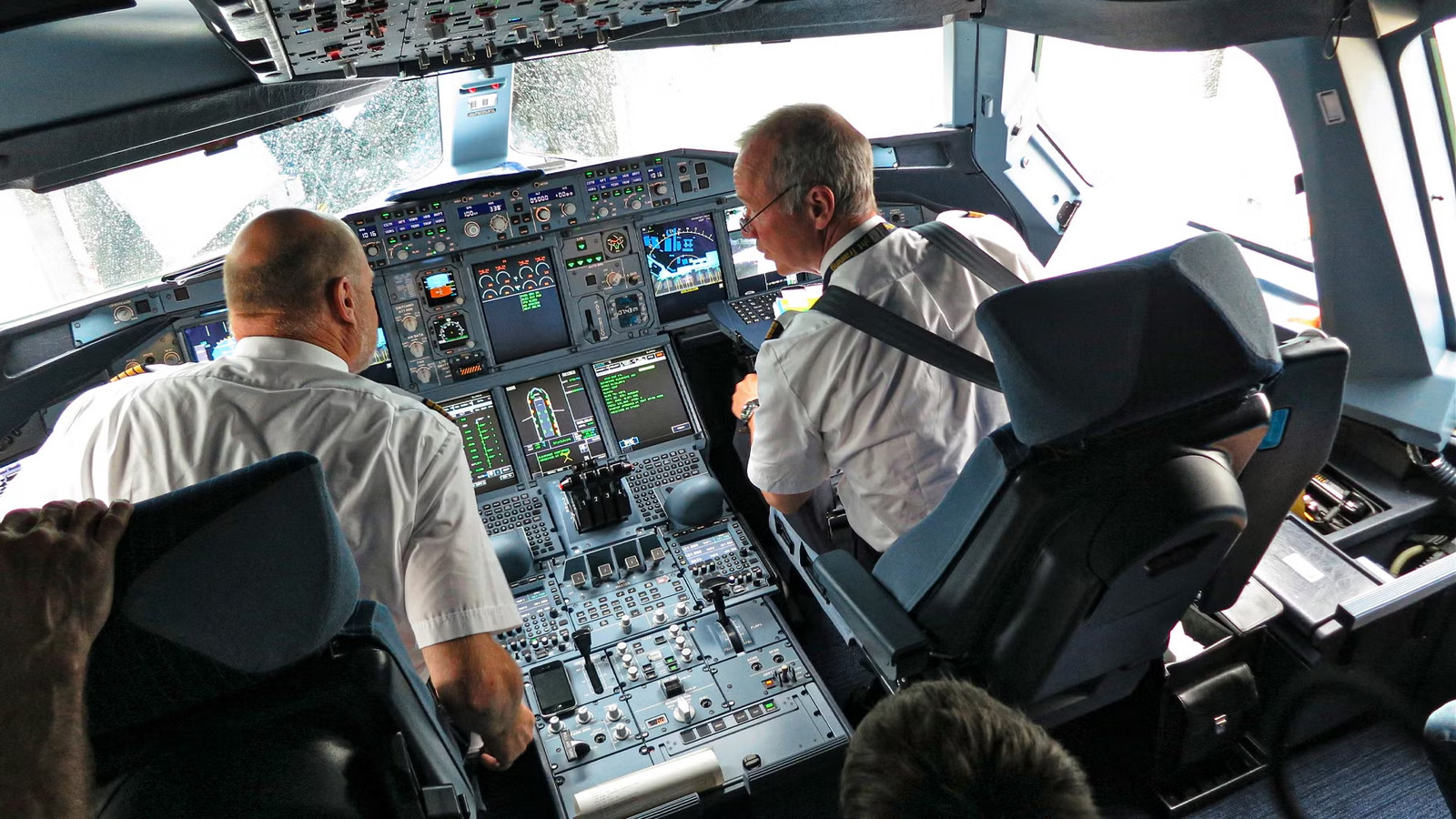 How Much Money Do Airbus A380 Pilots Earn In 2026?
