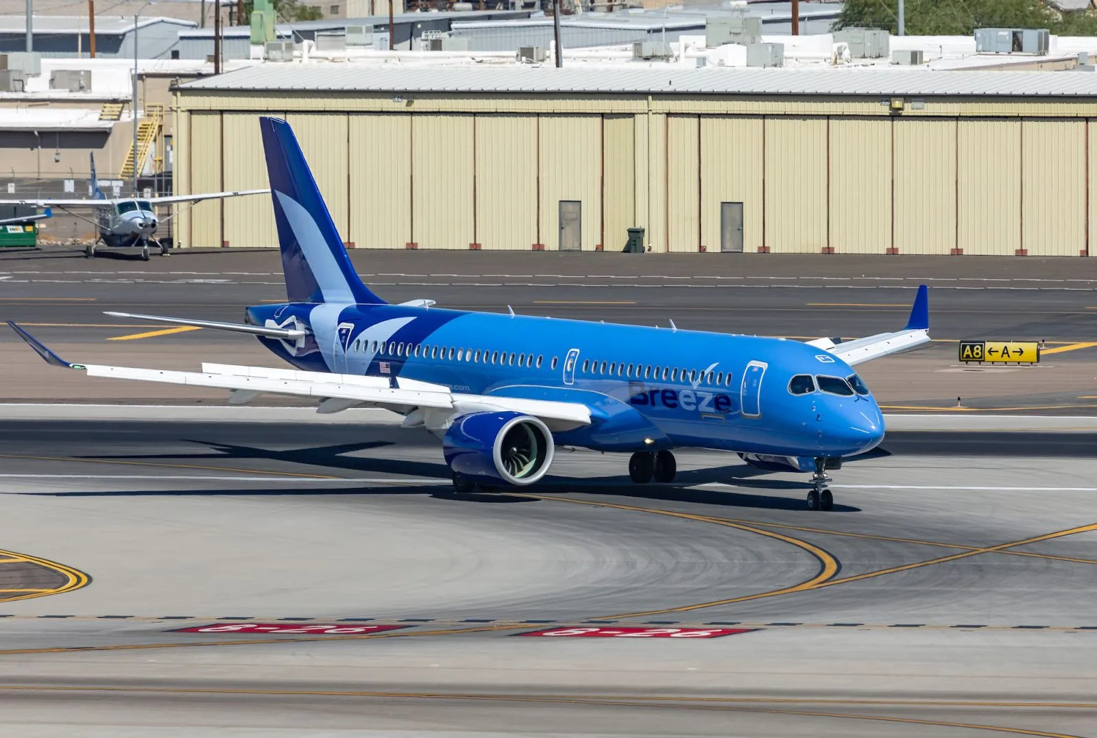 Plan to Draw More Airlines to NY Airport Takes Shape