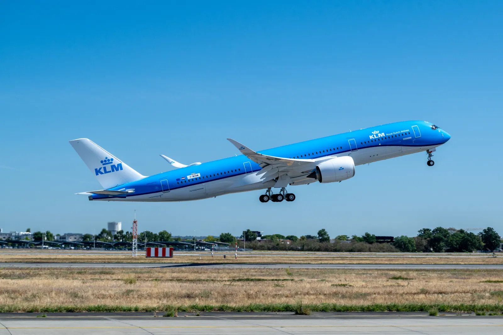 KLM Takes Delivery of Its First A350