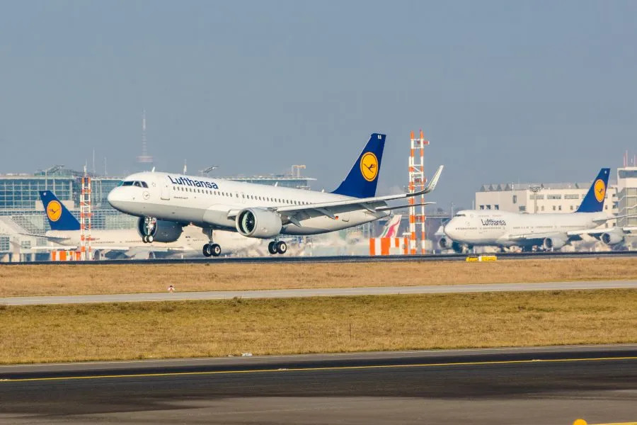 Lufthansa Operates First Starlink Flight