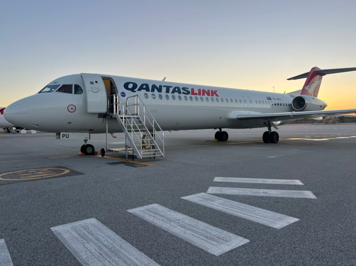 Qantas Donates Retired Fokker F100