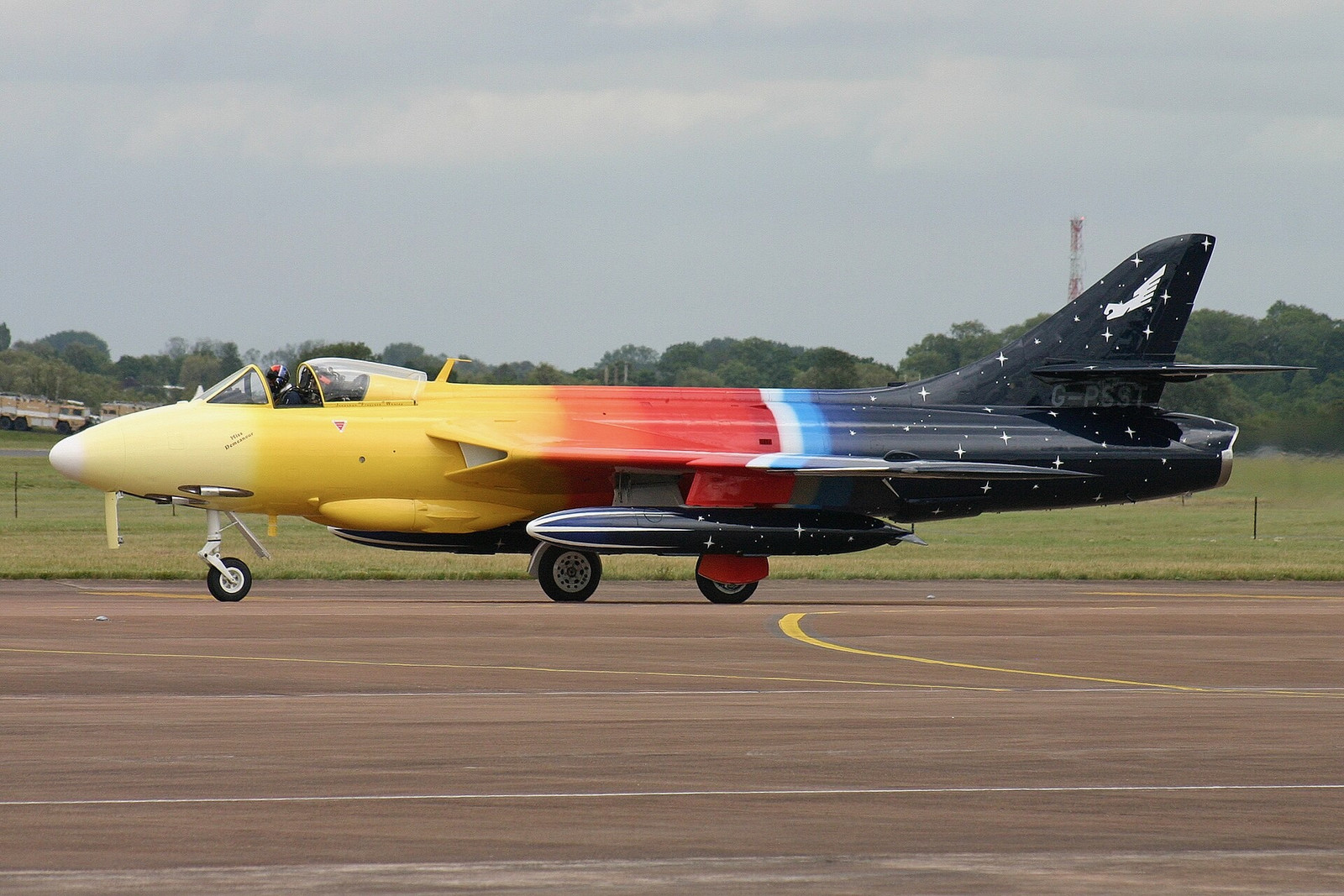 Pilot rescued after Hawker Hunter crashes off California coast