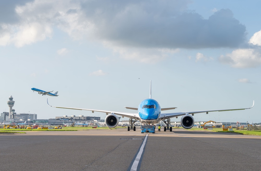 KLM takes delivery of its first A350-900