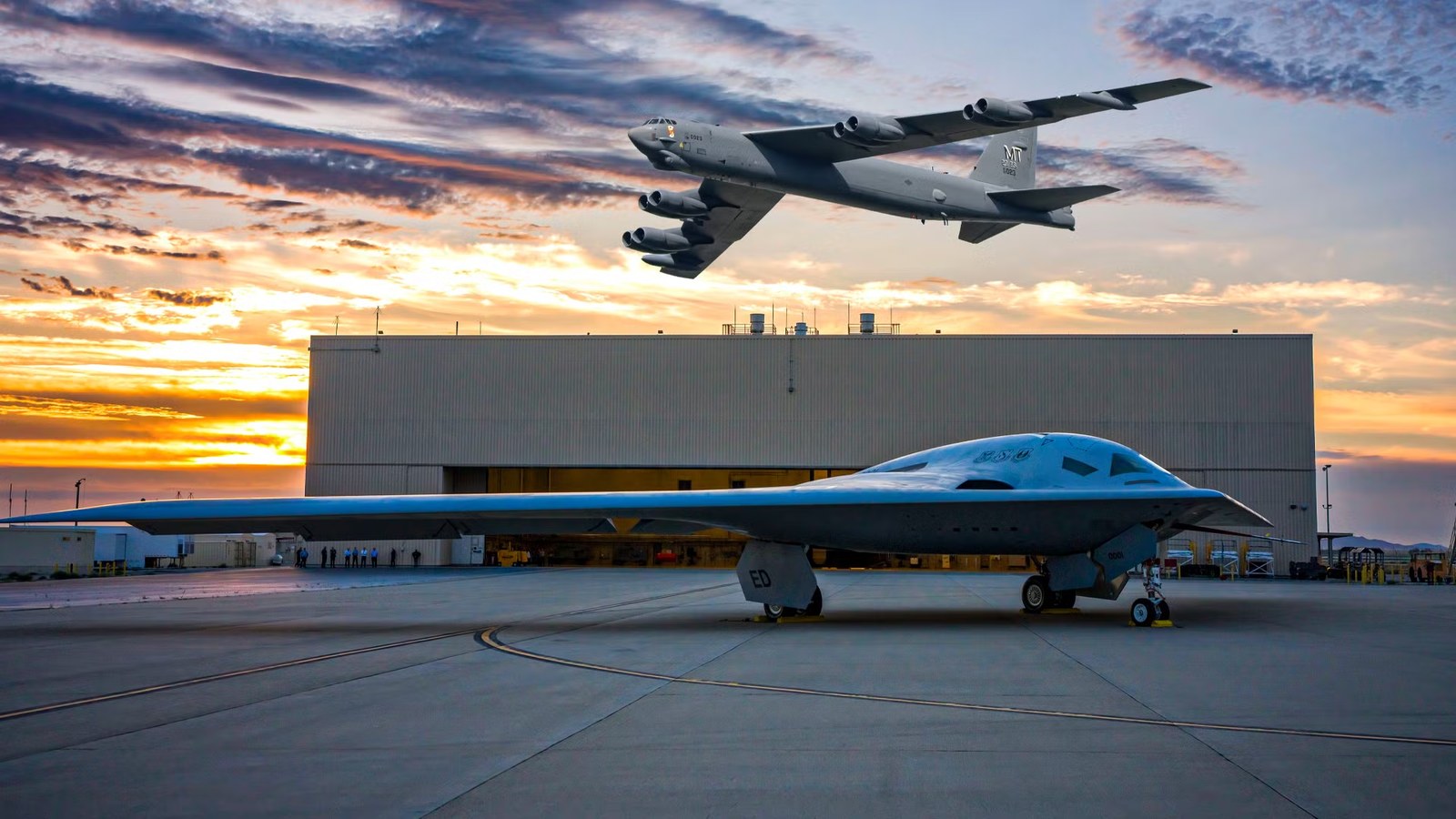 The $14 Million Nuclear Missile Quietly Linking America's 70-Year-Old B-52 To The Brand-New B-21 Raider