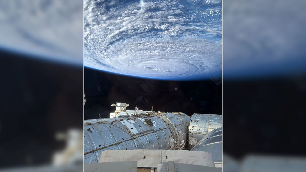 ISS astronaut spies a swirling super storm | Space photo of the day for Aug. 4, 2026
