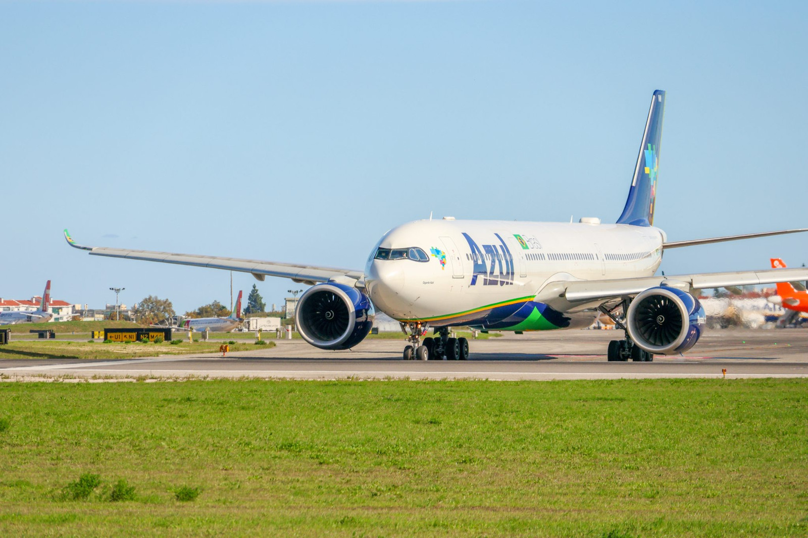 Azul targets ‘transition year’ as it reports record revenue despite losses