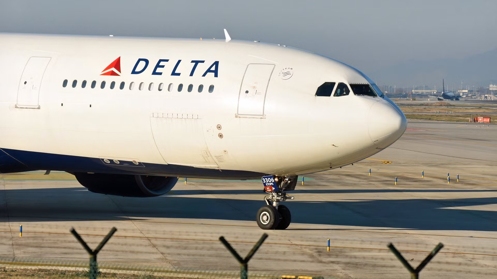 Why Delta Air Lines Is Suddenly Canceling This 11-Hour Nonstop Route [Map]