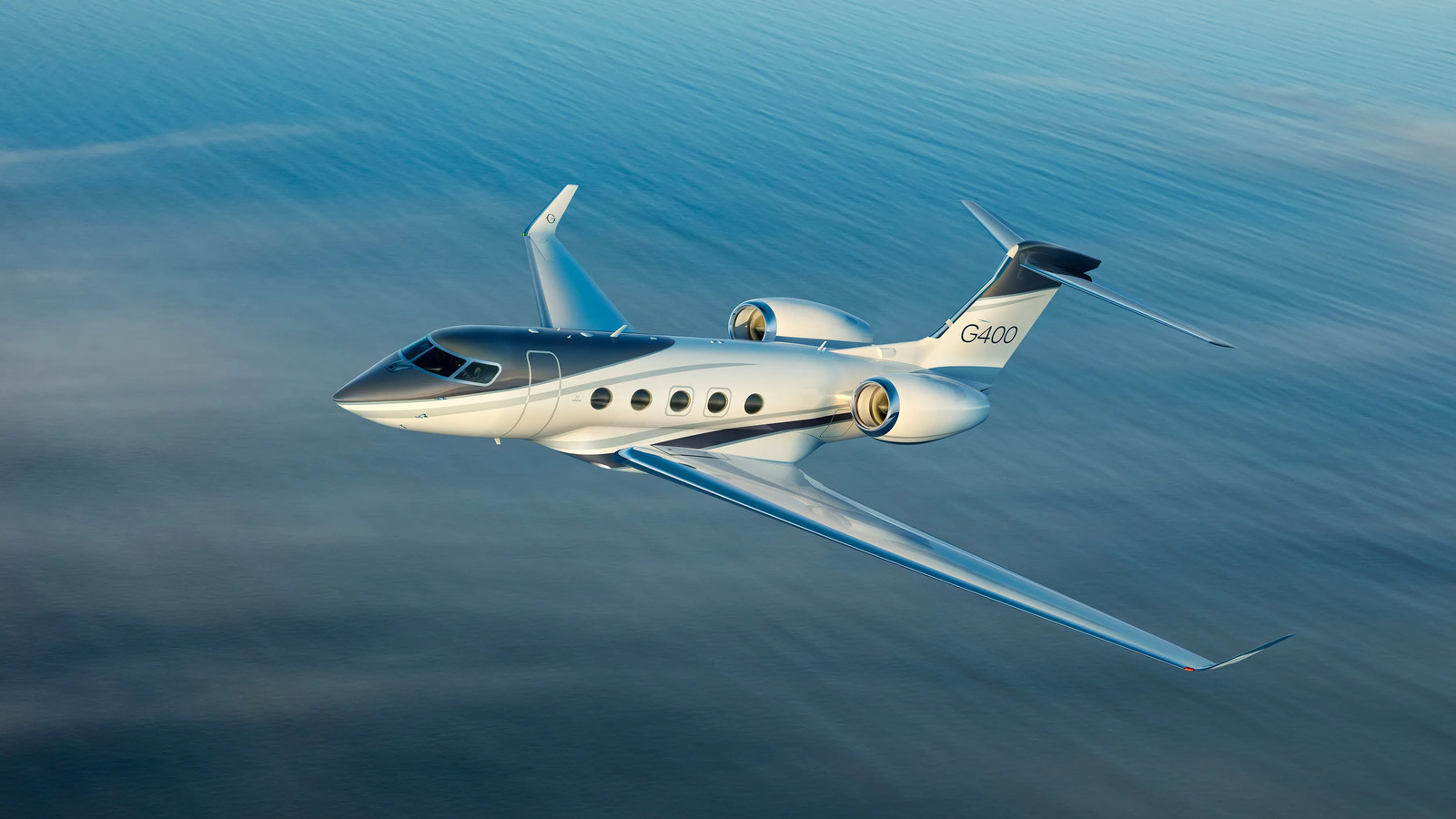First Fully Outfitted G400 Takes Flight