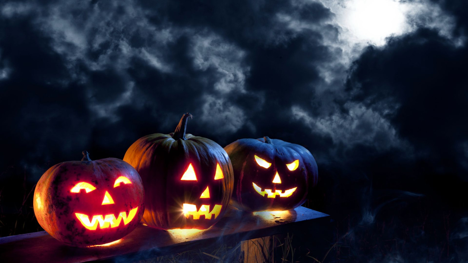 Big cats, unexplained lights and a floodlit eclipse — 7 skywatching 'horror stories' to keep you entertained this Halloween