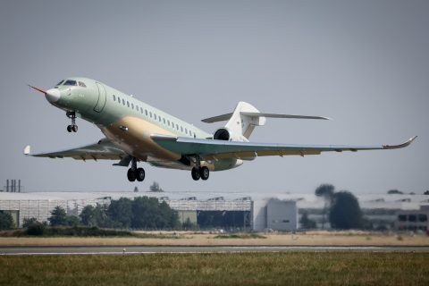 Dassault delays Falcon 10X citing tighter post-Max certification rules